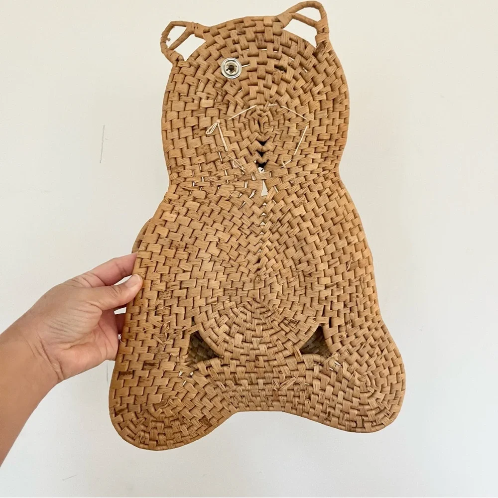 Woven Straw Wicker Bear-Shaped Wall Pocket Accent Boho Decoration Kids Flowers